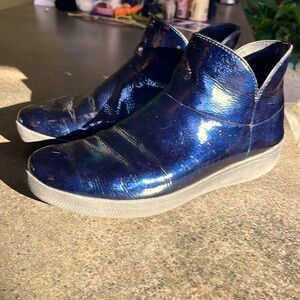 FITFLOP SUMI ankle boots.   Gorgeous BLUE 🩵Size 7. Gently worn one season.